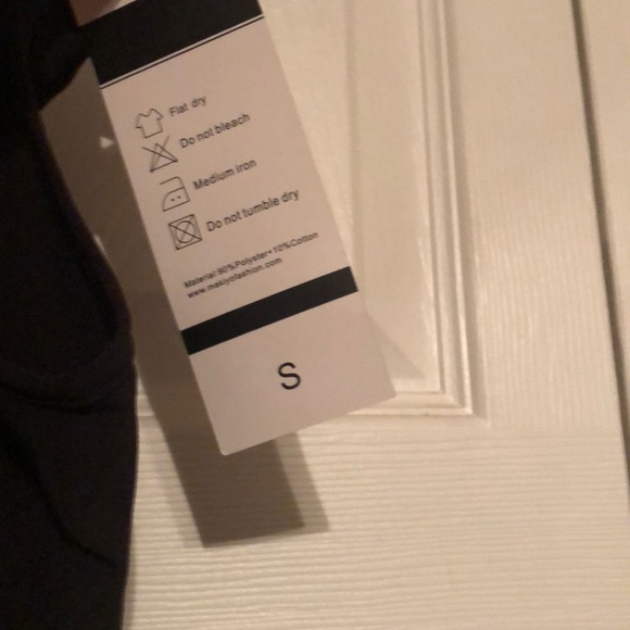 Black romper - Picture 2 of 2